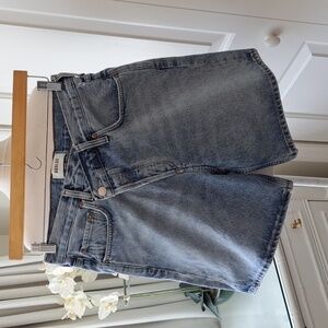 Agolde Womens Criss Cross Waist Bermuda Light Wash 6" High- Rise Jean Shorts S26